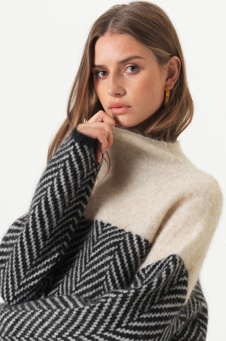 Sarah - Cotton Turtleneck Sweater